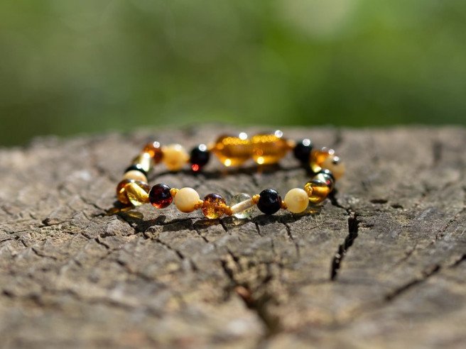 pierre ambre bebe, bracelet ambre bebe multicolore, univers quantic shop