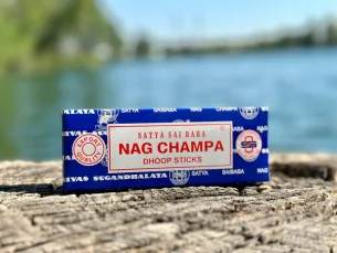 encens satya sai baba en sticks, idéal pour méditer, photo nature