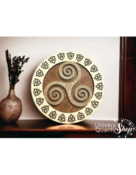 triskel signification, triskel symbole, décoration bois mur
