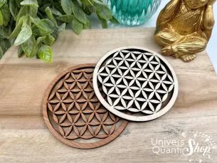 fleur de vie en bois artisanal, fleur de vie en bois de peuplier et tout okoumé sur une planche en bois