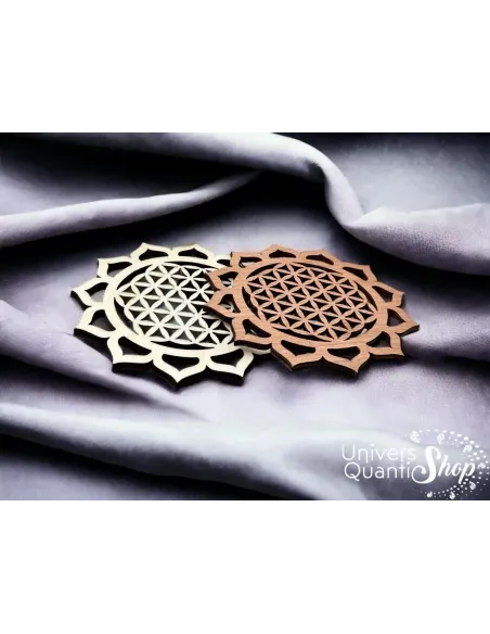 fleur de vie lotus, signification spirituelle de la fleur de vie, sous verre bois en couleur foncée et claire sur tissu fleur de vie lotus, signification spirituelle de la fleur de vie, sous verre bois en couleur foncée et claire sur tissu