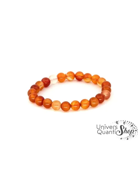 cornaline vertus, bracelet en pierre cornaline 08mm sur fond blanc cornaline vertus, bracelet en pierre cornaline 08mm sur fond blanc