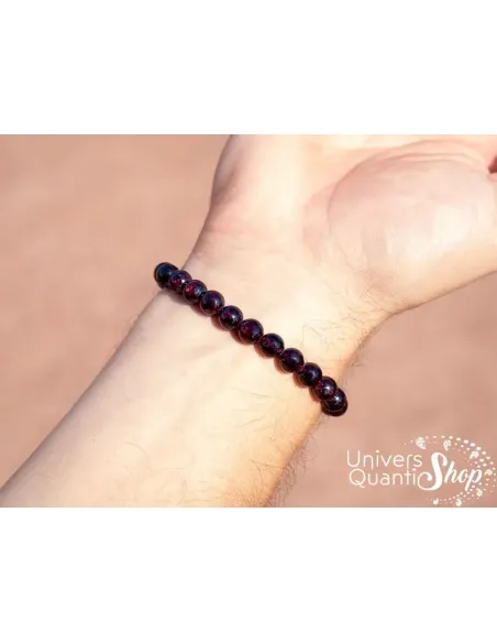 grenat rouge signification, grenat rouge pierre bracelet 08mm porté sur un poignet homme