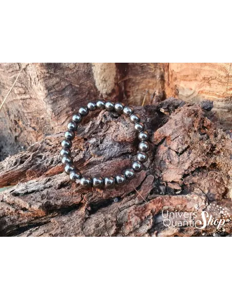 hématite bracelet 08mm sur une branche d'arbre