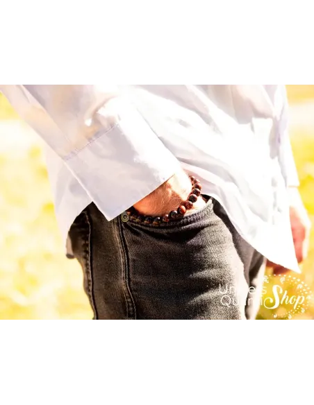 oeil de taureau propriétés en lithothérapie, bracelet 8mm porté au poignet homme oeil de taureau propriétés en lithothérapie, bracelet 8mm porté au poignet homme