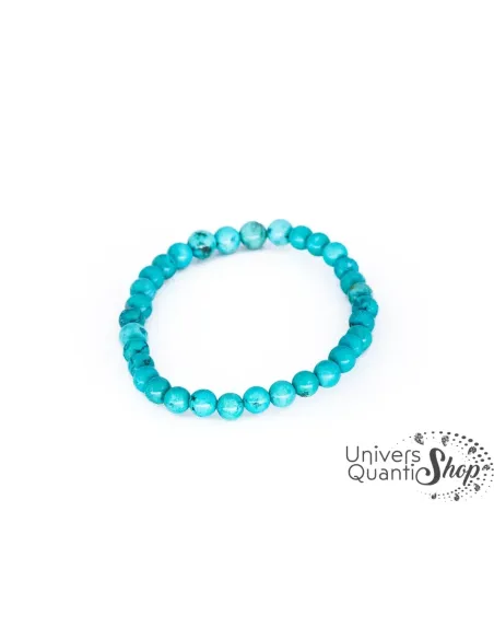 pierre précieuse bleu turquoise en bracelet, bracelet turquoise véritable 6mm sur fond blanc