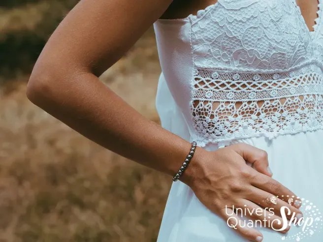 hématite pierre, hématite signification, pierre magnétisme, vue porté