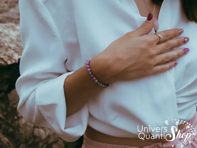 pierre lepidolite, pierre violette lithothérapie, pierre d'indépendance, lepidolite signification