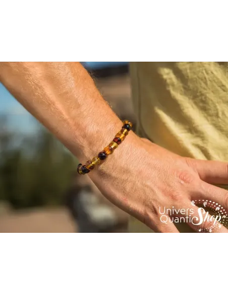 bracelet ambre homme pierre roulée porté au poignet