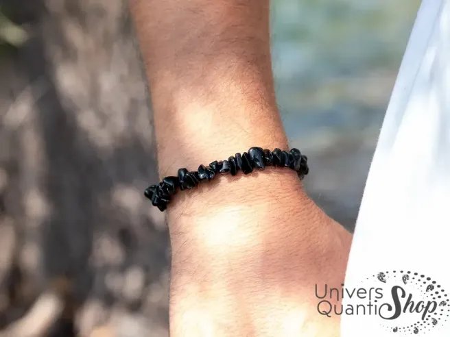 obsidienne vertus, porter une obsidienne noire, obsidienne noire bienfaits, pierre de protection