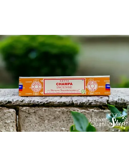 encens indien champa satya - batonnets fleur champa encens - boite encens sur un petit mur encens indien champa satya - batonnets fleur champa encens - boite encens sur un petit mur