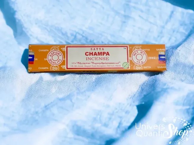 encens champa vertus - apaisant et équilibrant - boite encens champa sur tissu bleu