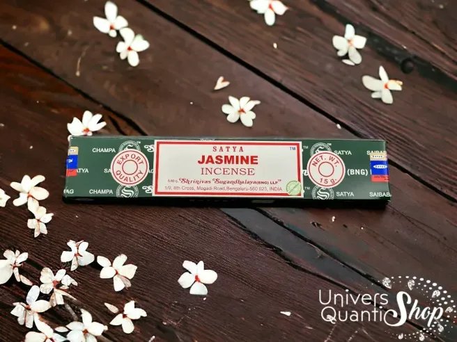 encens pour le sommeil jasmine satya - boite d'encens sur un comptoir en bois