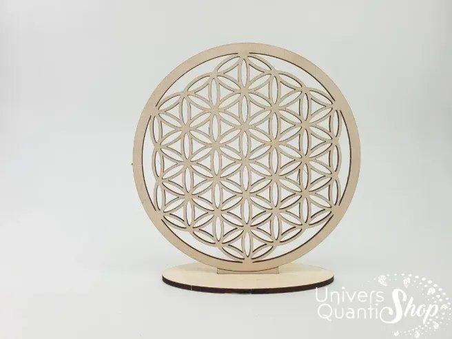 Fleur de vie en bois sur socle de 18mm de diamètre sur fond blanc