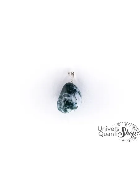 pendentif agate arbre femme, pierre d agate arbre sur fond blanc pendentif agate arbre femme, pierre d agate arbre sur fond blanc