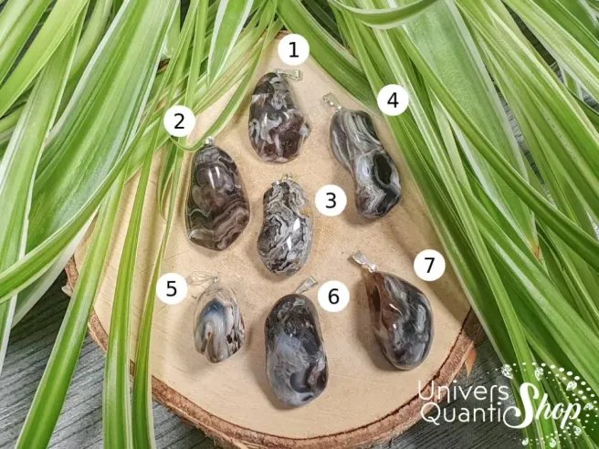 pendentif agate plume noire roulée numérotées - pierre naturelle noire et blanche - univers quantic shop