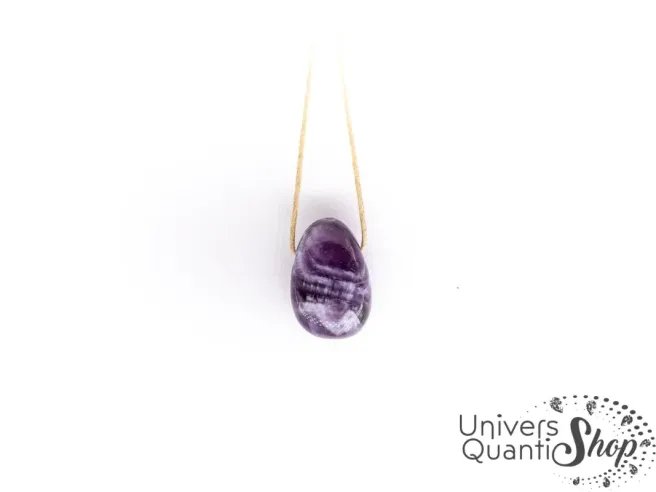 pendentif améthyste homme rubanée sur fond blanc qualité A