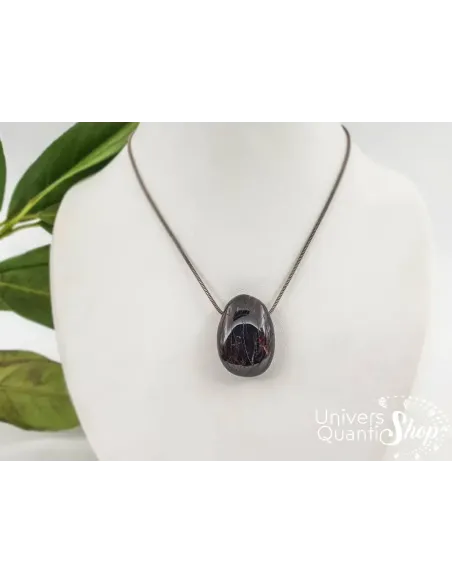 Bienfaits du pendentif grenat rouge en lithothérapie - univers quantic shop