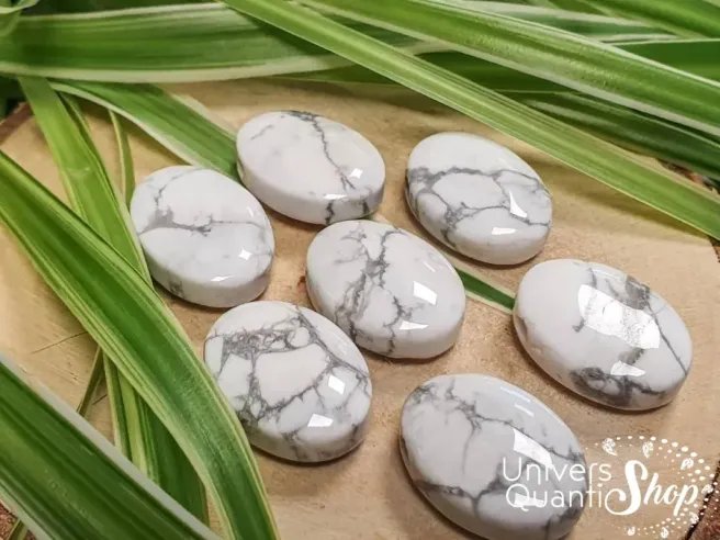 Pendentif pierre howlite naturelle - boutique ésotérique Univers Quantic Shop