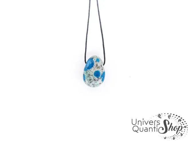 pendentif en jaspe k2 sur fond blanc, pierre de gestion des émotions - boutique lithotherapie