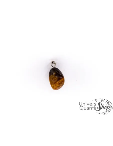 pierre oeil de tigre signification, oeil du tigre pierre en pendentif mini roulé sur fond blanc