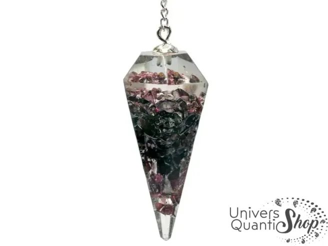 pendule de radiesthésie grenat rouge orgonite en pointe sur fond blanc
