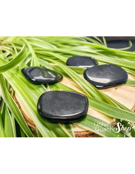 pierre obsidienne noire naturelle - pierre noire de protection - univers quantic shop