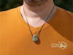 Pendentif pierre percée préhnite - Bienfaits et Vertus - Pierre de paix intérieure