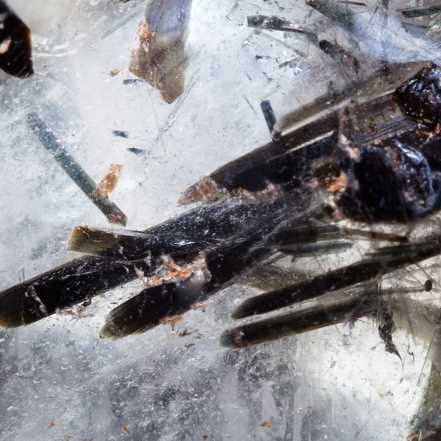 composition chimique du cristal de roche tourmaline