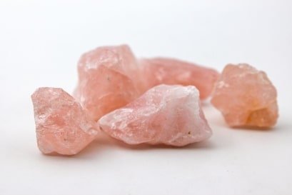 pierre d&#039;amour, quartz rose, idees cadeaux pour saint valentin