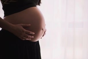 5 pierres naturelles pour accompagner la grossesse et l'accouchement