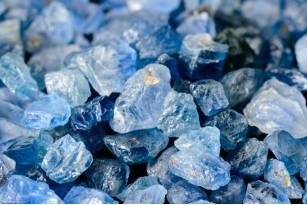 Les pierres bleues : Identification et vertus des pierres de couleur bleue